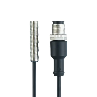 易福门电感式接近开关 IE5351 订货号：IEBC003BASKG/0,3M/US